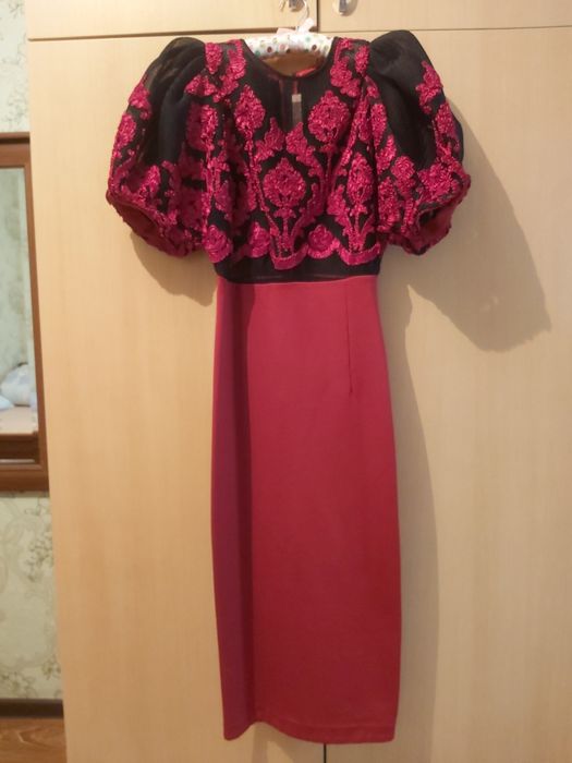 Продам шикарное платье