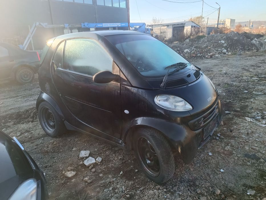 Dezmembram Smart For two, an 2000, motor 800 cdi