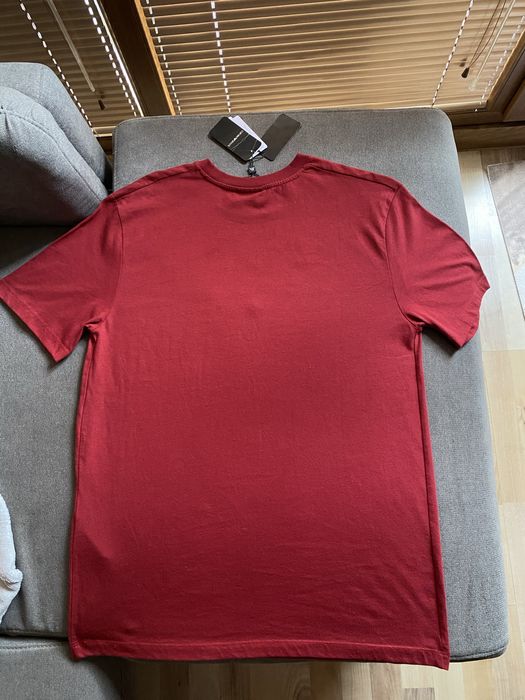 Тениска Armani..