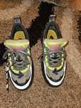 Off white odsy aproape noi
