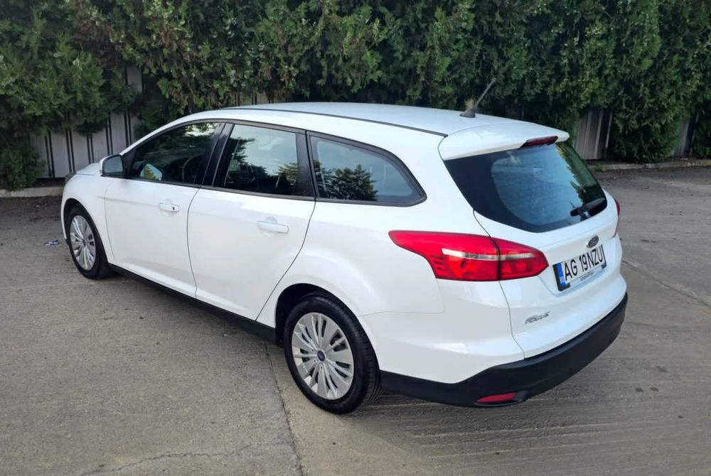 Vând Ford Focus Fiesta cu TVA inclus și deductibil