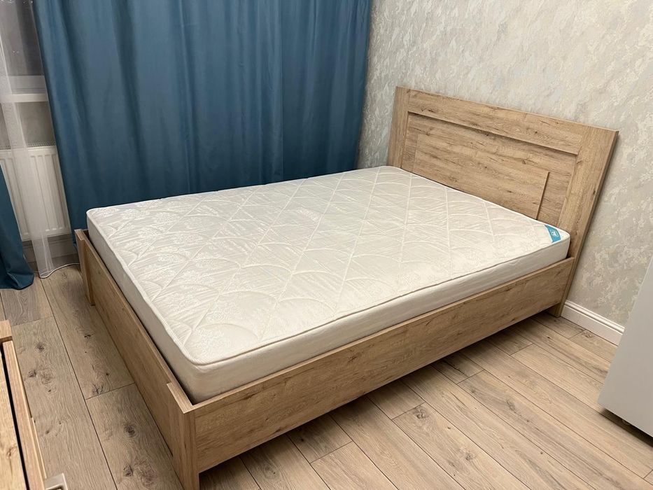Продам кровать 145х200 с ортопедическим матрасом.Белоруссия