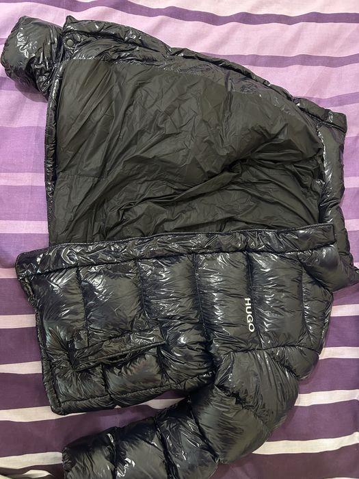 Geaca Hugo cu aspect lucios