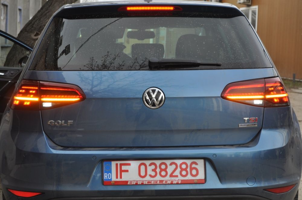 Stopuri LED VW Golf 7 semnalizare dinamica Facelift look