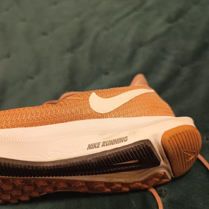 Adidasi de dama Nike runinng roz pudra 36,5