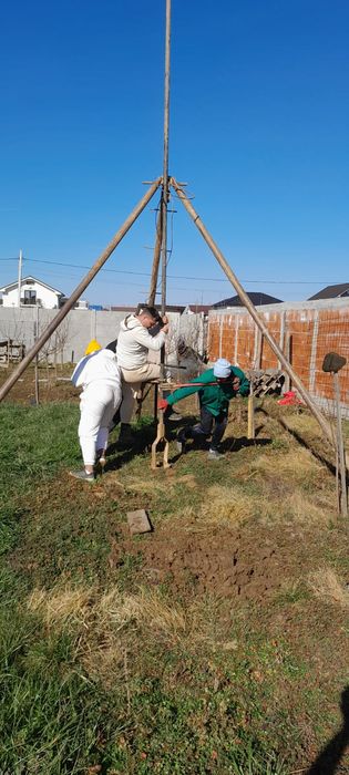 Foraje puțuri ,denisipări, piloni de susținere