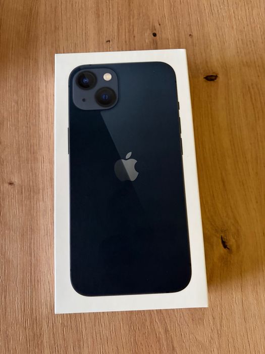 iPhone 13, 128GB с гаранция.
