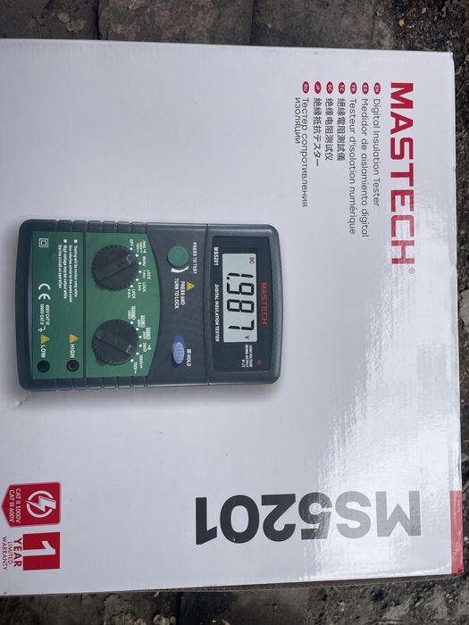 Мегаомметр уифровой