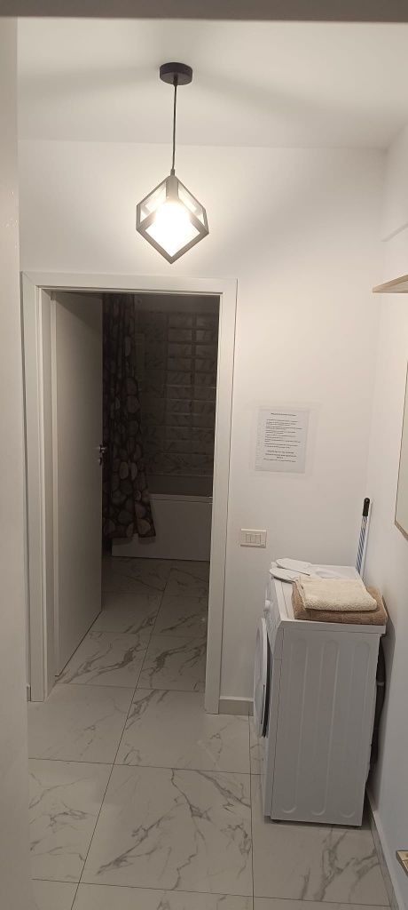 Inchiriez Garsoniera in regim hotelier chirie Bragadiru zona Leroy Mer
