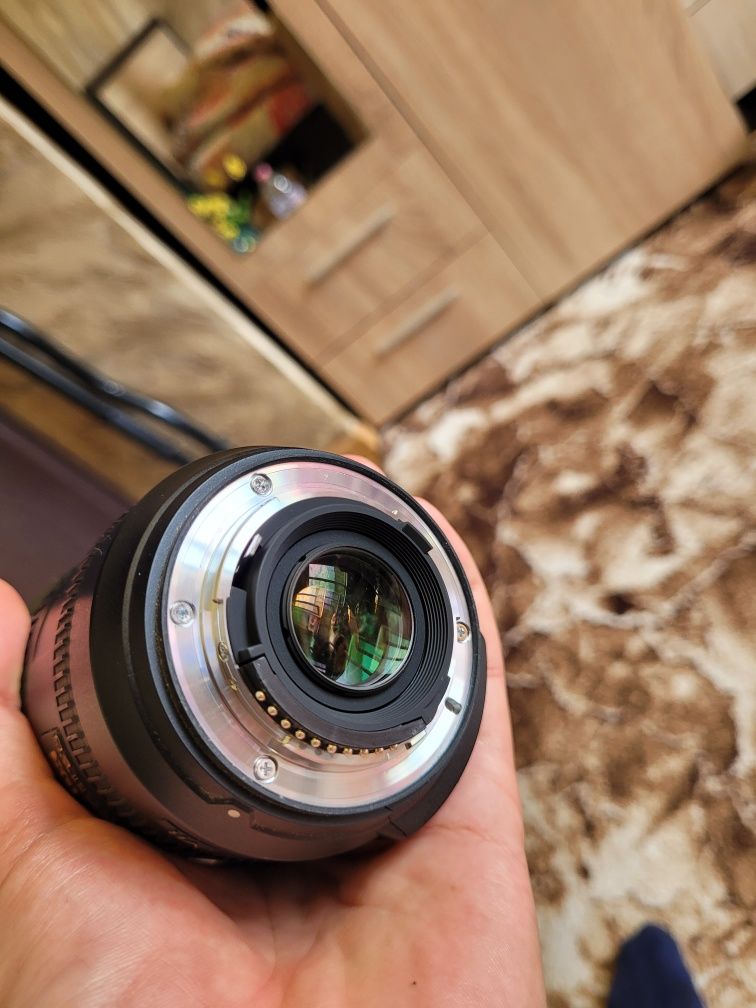 Nikon AF-S 18-200mm ED VR II 3.5-5.6G обектив