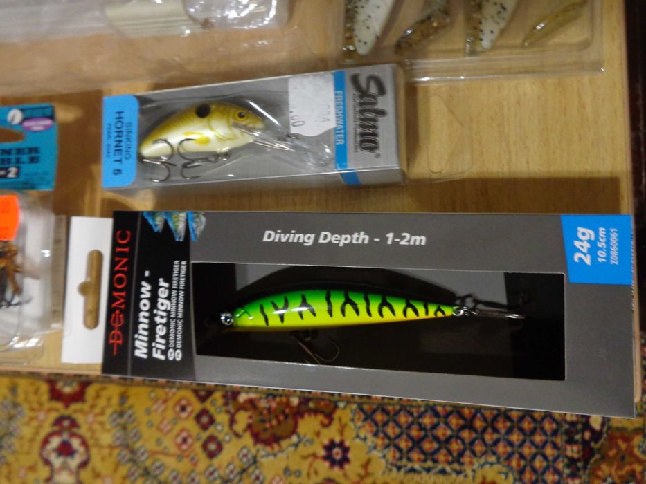 Спининг въдица(15-50),макара Ryobi Amazon 2000,други неща за спининг.