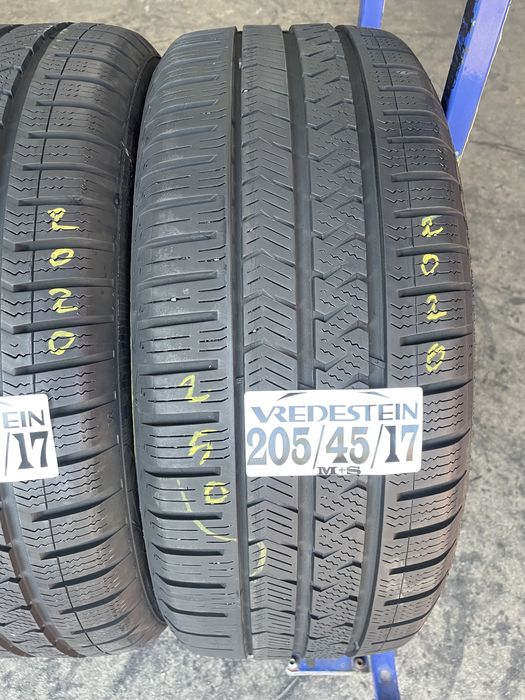 205/45/17 Vredestein M+S