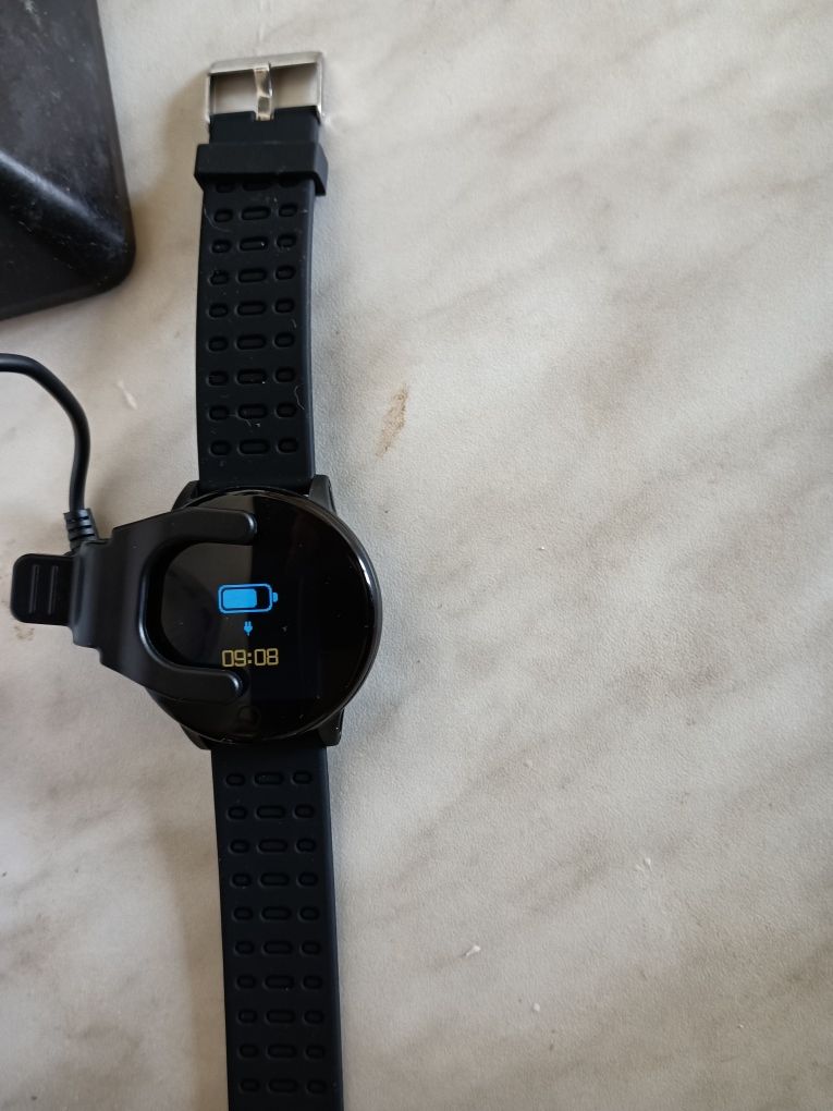 Продавам Smart bracelet watch 716