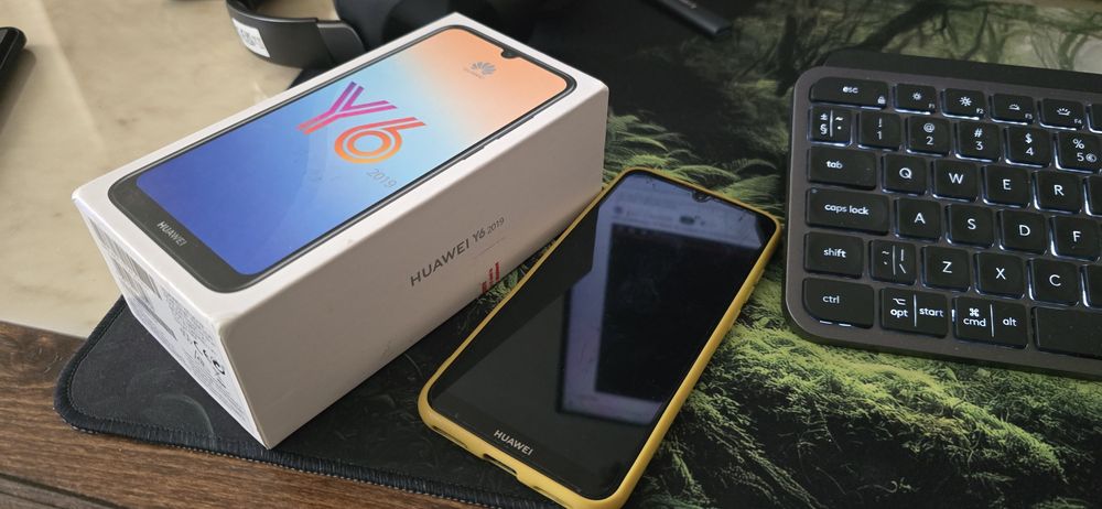 Стар модел, но много запазен Huawei Y6 2019 32GB