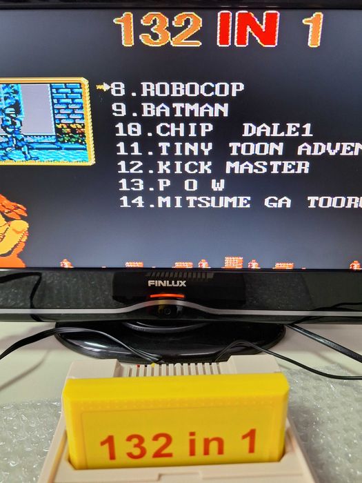132 jocuri caseta discheta galbena consola TV, jocurile nu se repeta