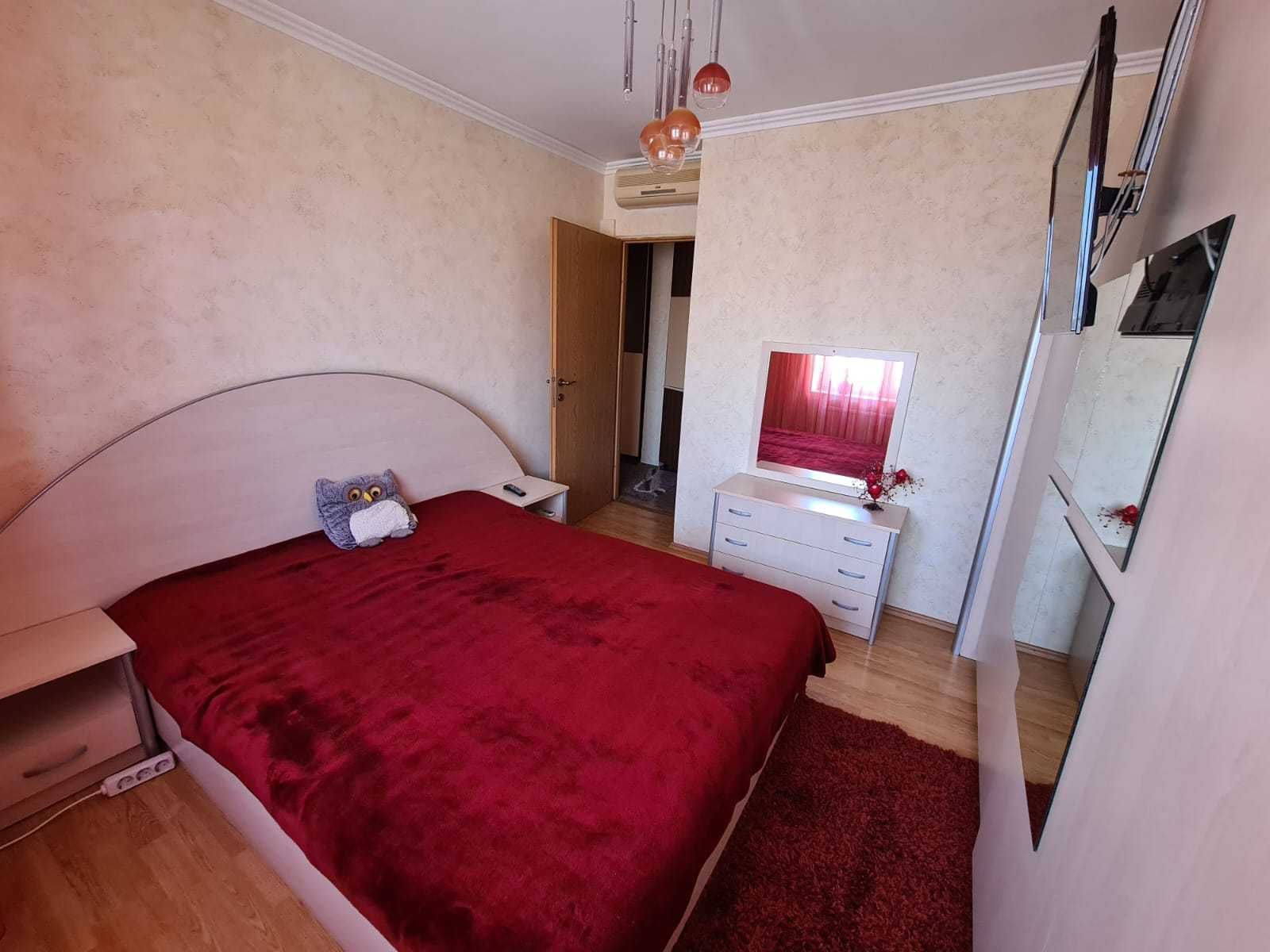 Apartament 3 camere de închiriat vis a vis de Lotus Mall
