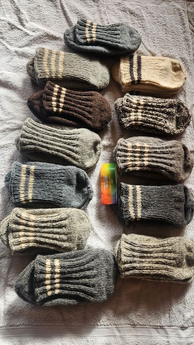 Нови вълнени чорапи ръчно плетени
