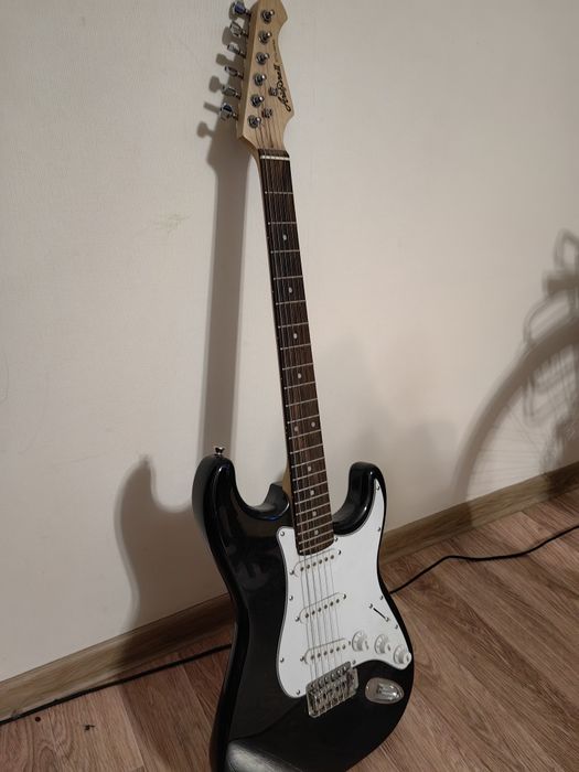 Продается Электрогитара