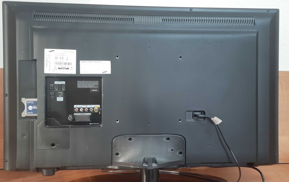 5 Full HD LED Samsung 40" UE40EH5000, Malaysia, коробка, паспорт