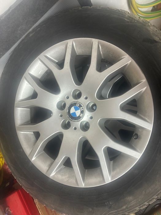 Джанти със зимни гуми Нокиан 18" за BMW X5 E70