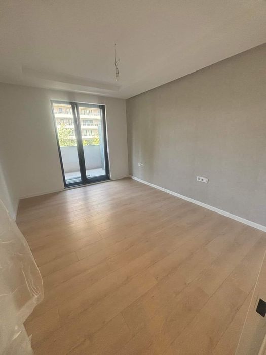 Zugrav ieftin ,ofer garantie!!!