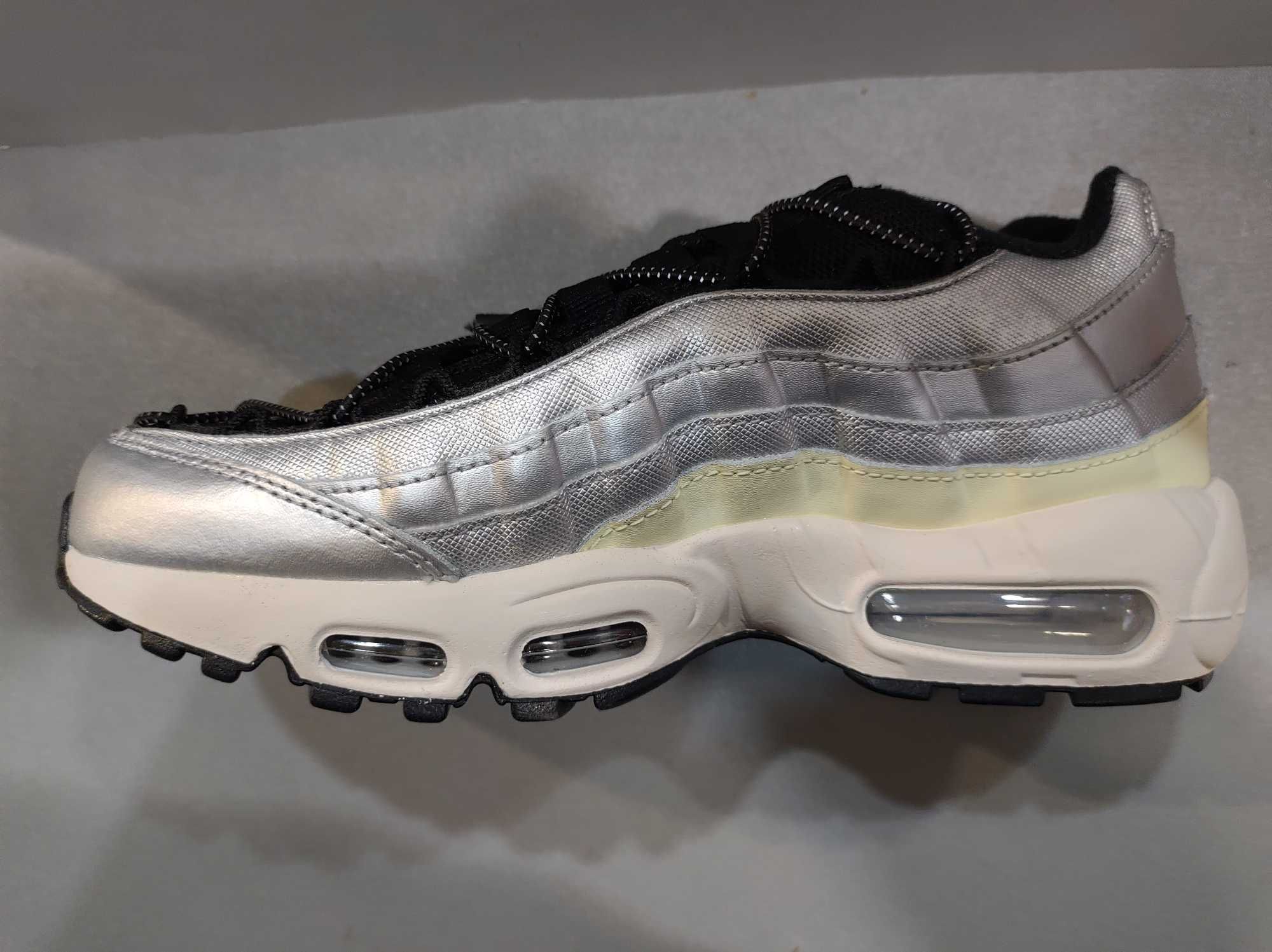 Nike Air Max 95 N40/25sm.Маратонки с камери.Нови.Оригинал