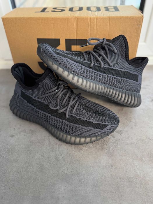 Adidasi Yeezy Boost 350 V2 - Adidas, Produs Nou Full Box, Premium