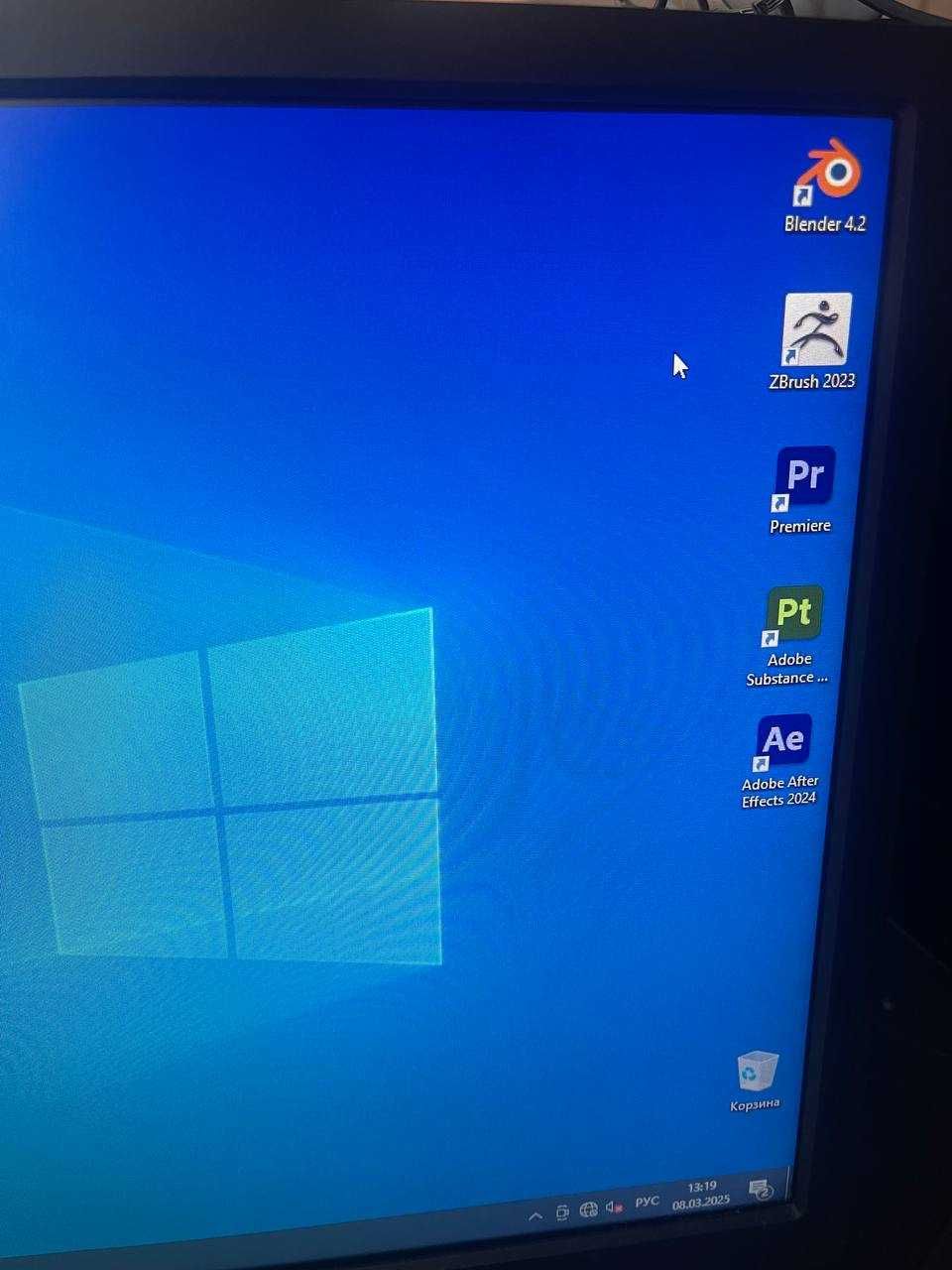 Core i5-8400 / Intel UHD graphics 630 / 16gb ddr4 / SSD 256GB