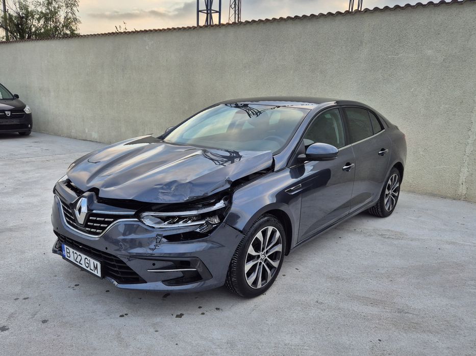 Renault Megane 2023 21005km avariat