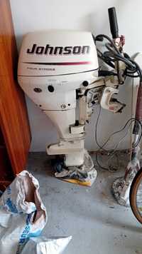 Johnsons 15 hp 4 stroke made USA din 2002.Pret fix fix