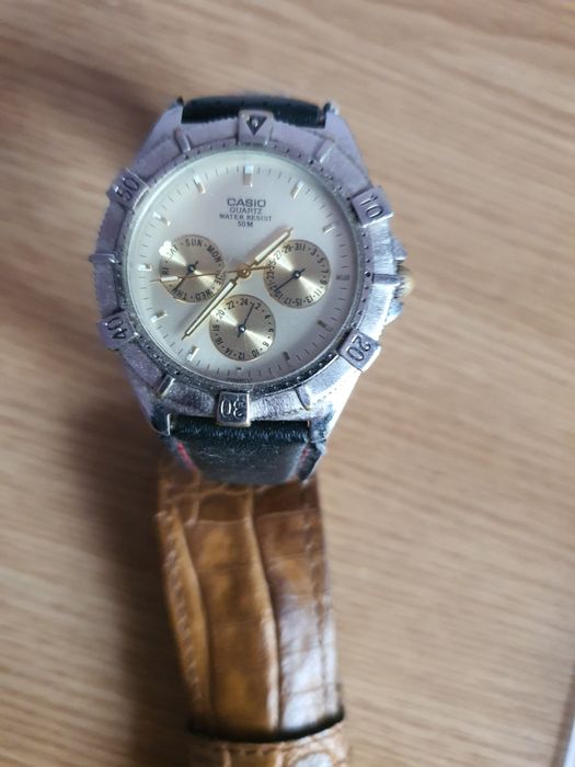 Vand ceas casio Quartz