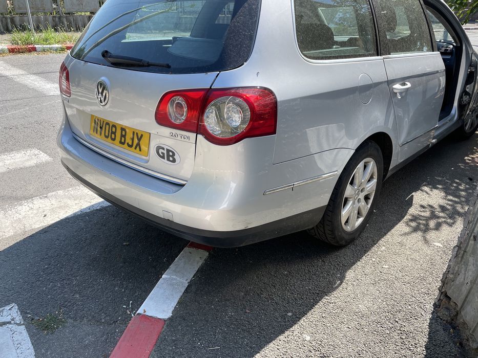 Dezmembrez o gama larga de vw passat b6