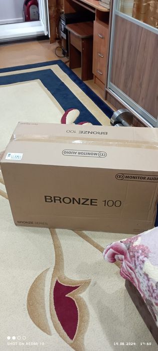 Продам акустику Monitor audio bronze 100