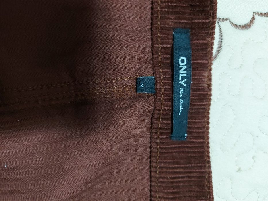 Fusta mini Only, pe maro, croi in A (M)