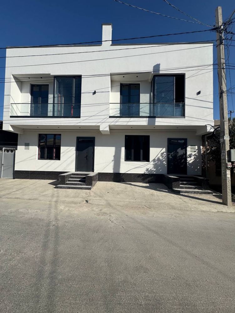 Юнусобод, Отчопар маҳаллада, 3 қаватли, 7 хонали, мансардали танхаус