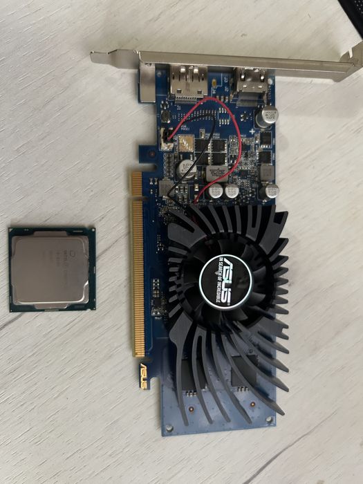 Procesor i3 8100, 3.6ghz+ GT1030 Asus