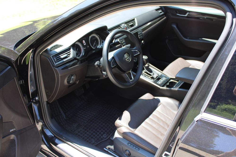 Skoda Superb 2.0TDI Laurin & Klement