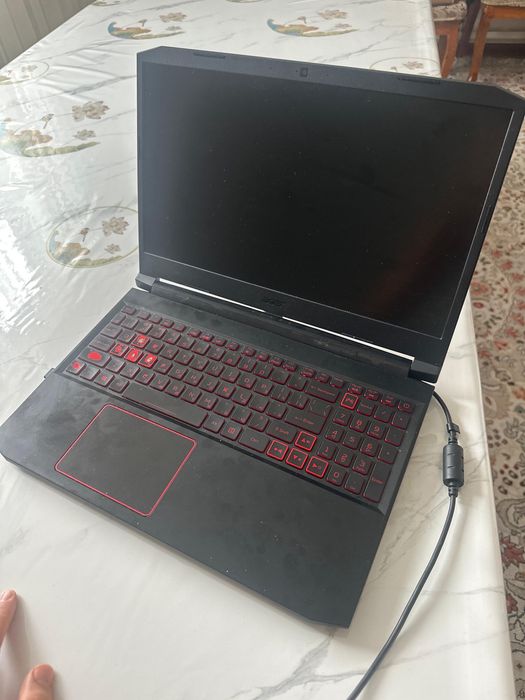 Асер нитро 5, продаю срочно мышка лоджитек в подарок!!!