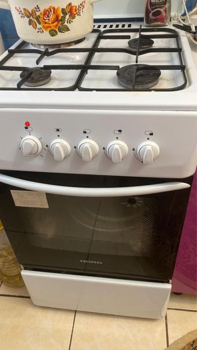 Продам газовую плиту