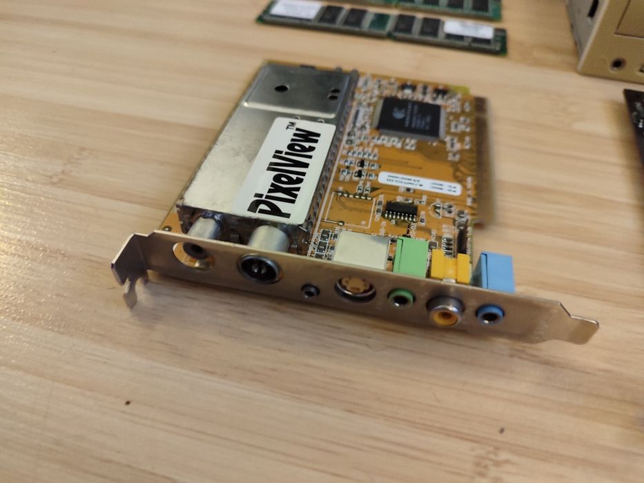 Части за стационарен компютър