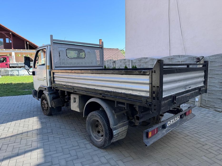 Nisan cabstar 3000