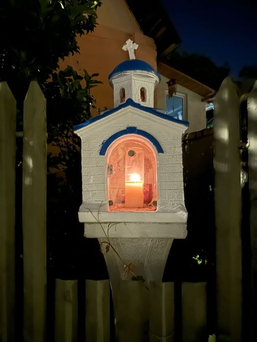 Troite/biserica Grecia aducem la comanda
