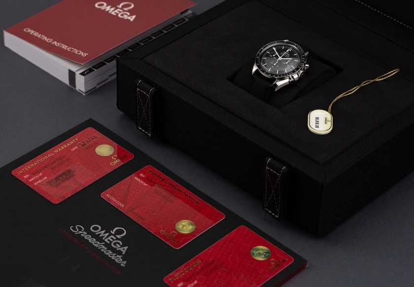Omega Speedmaster Moonwatch Professional 42mm Hesalite New Model