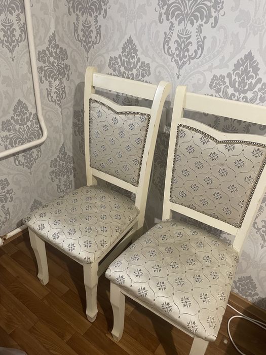 Прихожая, стулья