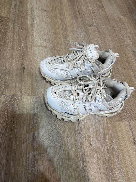 balenciaga track