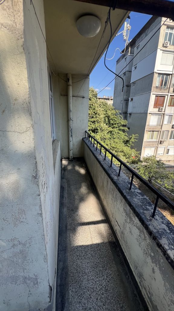 Продава се Многостаен апартамент в Шумен, Център - 96 кв.м за 1275 €/кв.м - Снимка #8