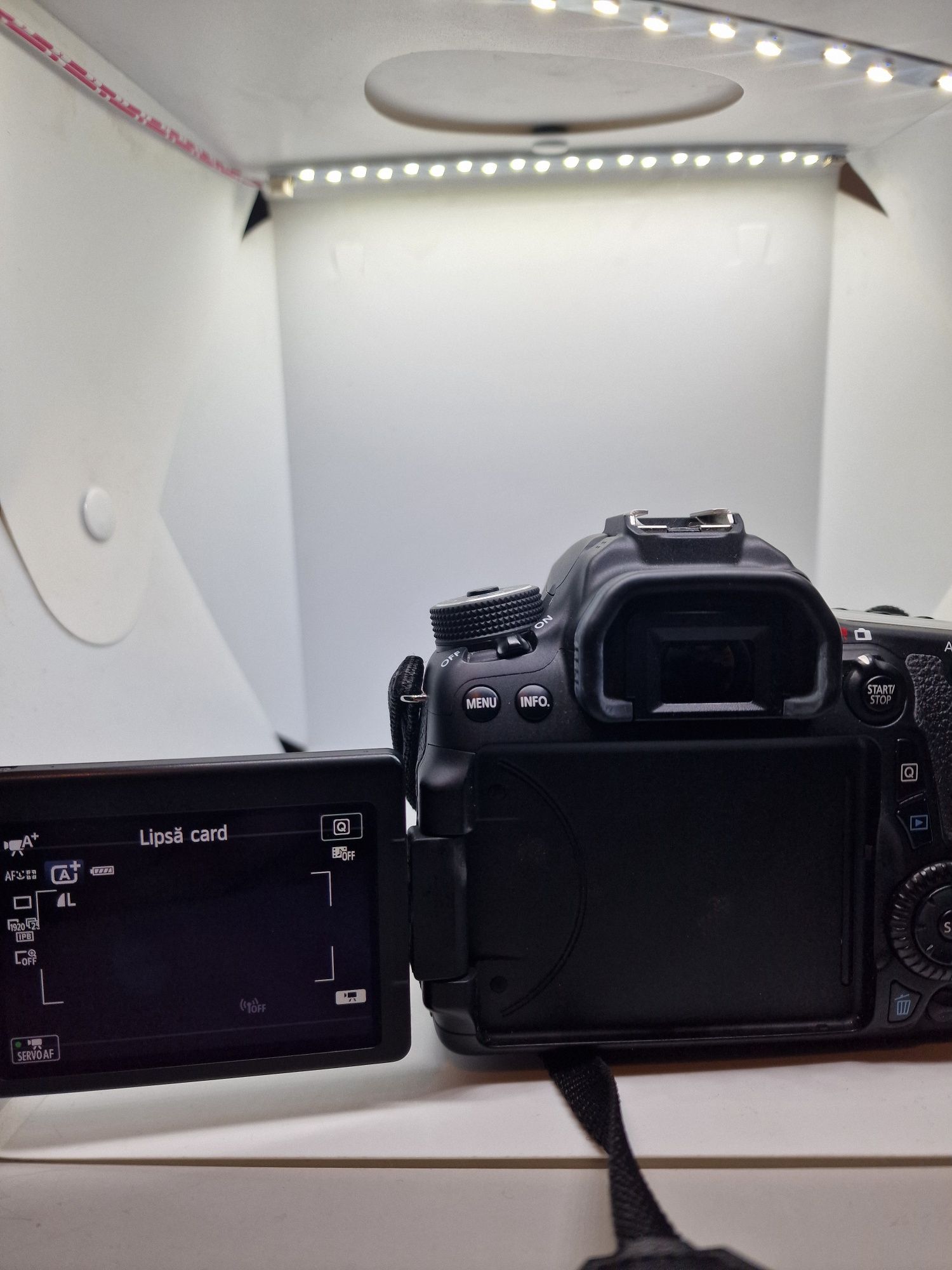 Aparat Foto DSLR Canon 70D