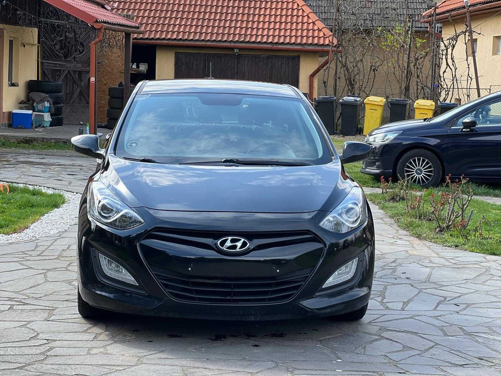 Hyundai i30 1.6b