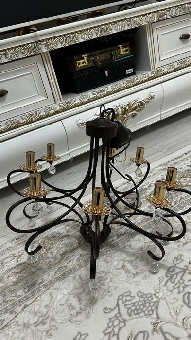 Продается люстра каждая по 5000 тг,в наличии 2 штуки