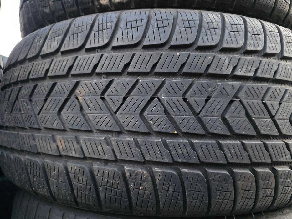 2бр Зимни гуми 275 45 21 - Pirelli